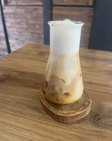 Bebida fría de café con leche